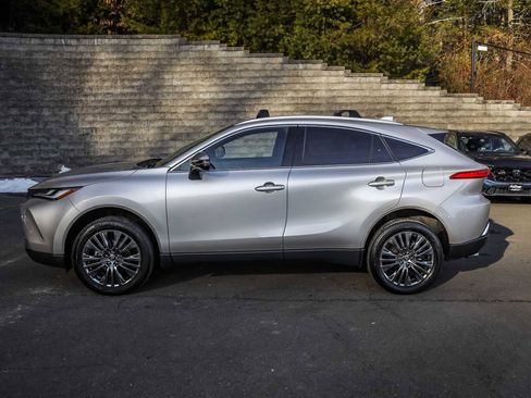 Used 2024 Toyota Venza Limited image 10