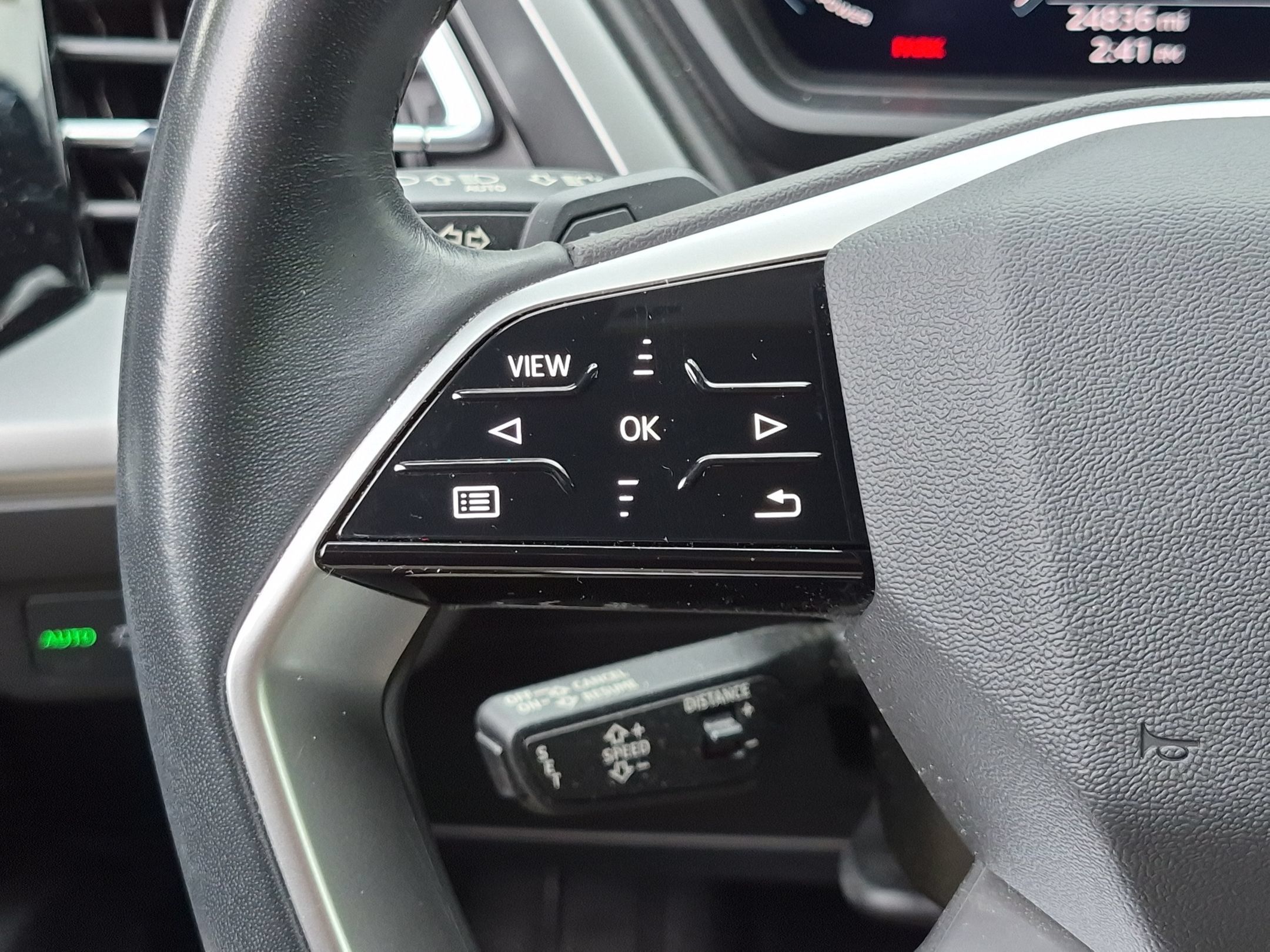 Used 2024 Audi Q4 e-tron Premium AWD/4WD image 8