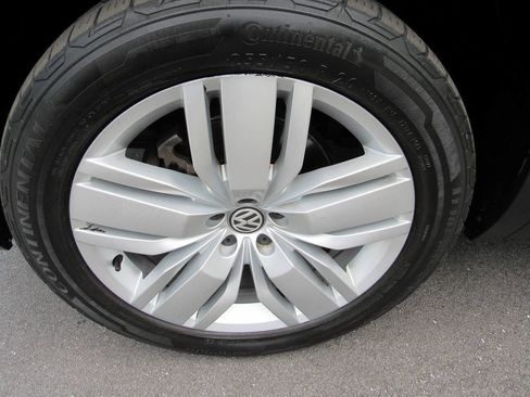 Used 2019 Volkswagen Atlas SE FWD image 12