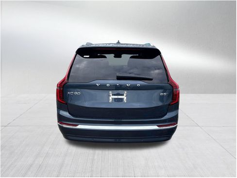 New 2026 Volvo XC90 B5 Plus image 6