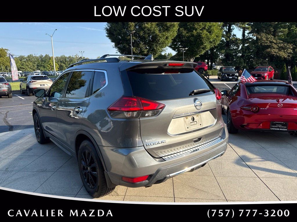 Used 2017 Nissan Rogue SV w/ Midnight Edition Package FWD image 7