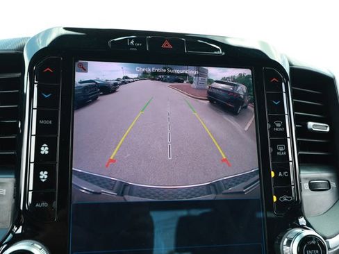 Used 2025 RAM 1500 Big Horn AWD/4WD image 18
