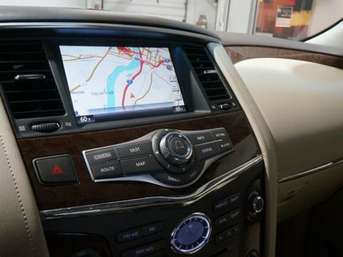 Used 2016 INFINITI QX80 4WD w/ Driver's Assistance Package image 12