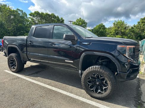 Used 2023 GMC Sierra 1500 Elevation AWD/4WD image 2