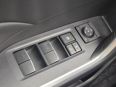 Used 2025 Toyota RAV4 XLE Premium FWD image 27