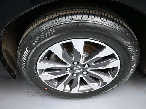 Used 2024 Honda Odyssey EX-L image 12