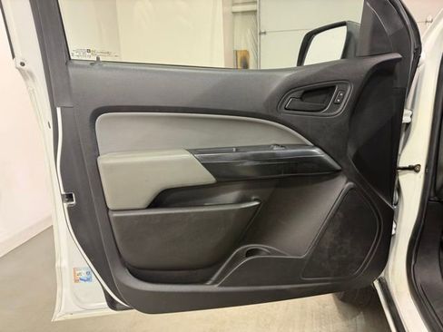 Used 2021 Chevrolet Colorado W/T w/ WT Convenience Package image 8