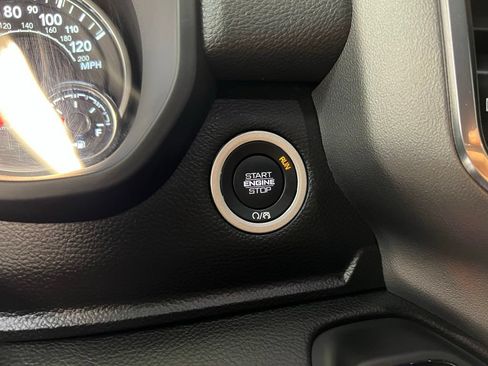 Used 2025 RAM 1500 Laramie AWD/4WD image 22