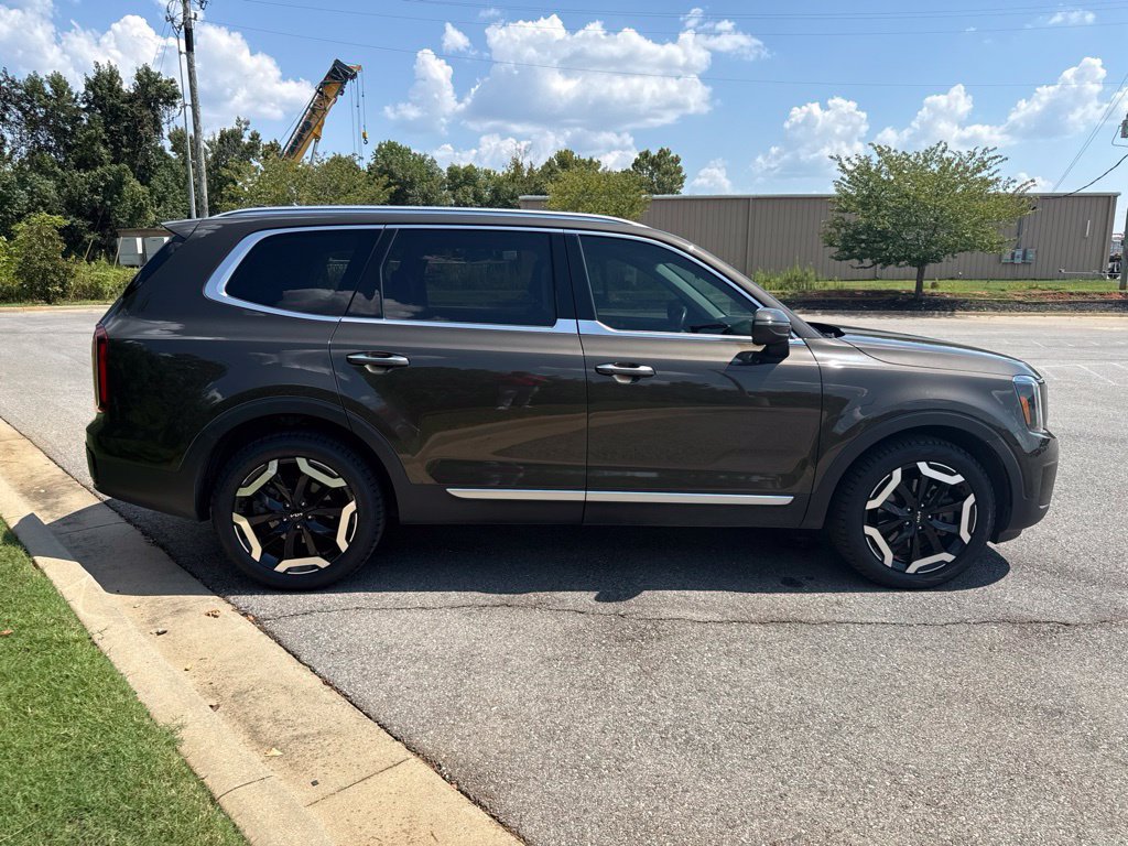 Used 2023 Kia Telluride S AWD/4WD image 8