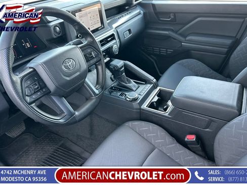 Used 2025 Toyota Tacoma SR5 AWD/4WD image 10