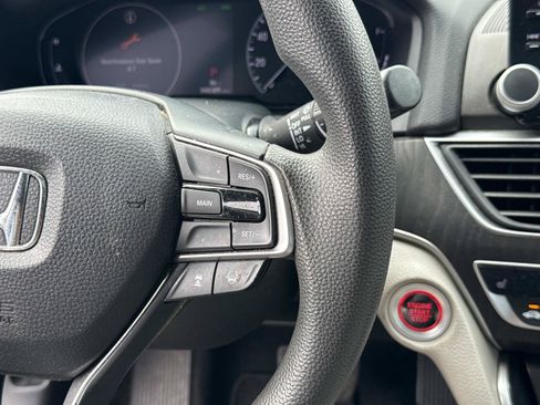 Used 2018 Honda Accord EX image 10