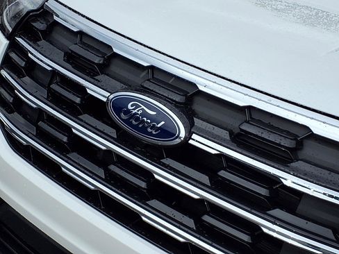 Used 2025 Ford Explorer Active w/ Active Comfort Package image 34