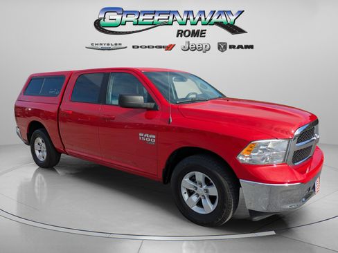 Used 2021 RAM 1500 Classic SLT image 2