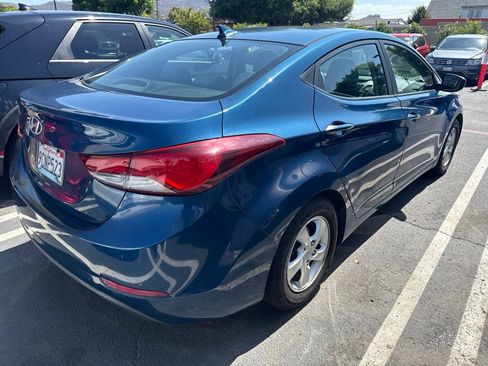 Used 2014 Hyundai Elantra SE FWD image 3