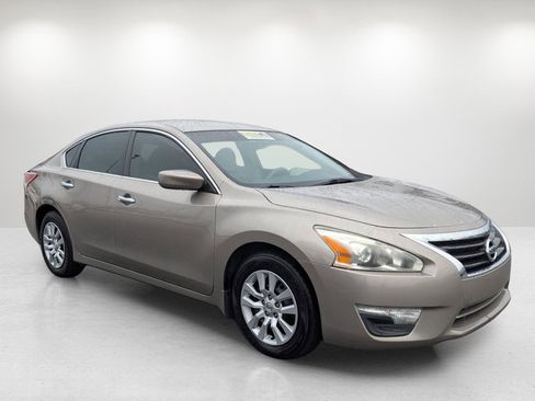 Used 2013 Nissan Altima 2.5 S image 3