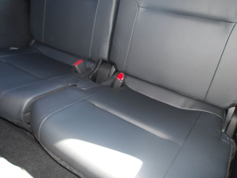 Used 2023 Mitsubishi Outlander SE AWD/4WD image 14