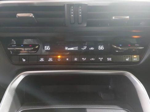 Used 2024 MAZDA CX-90 3.3 Turbo w/ Preferred Plus AWD/4WD image 22