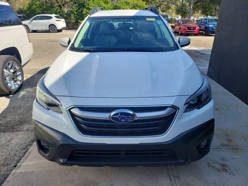 Used 2022 Subaru Outback Premium image 2