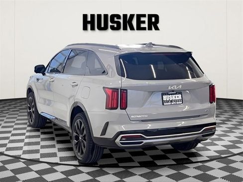 Used 2023 Kia Sorento SX image 5