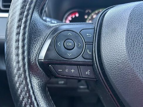 Used 2025 Toyota RAV4 XLE w/ Convenience Package FWD image 21