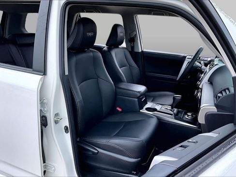 Used 2023 Toyota 4Runner TRD Sport AWD/4WD image 9