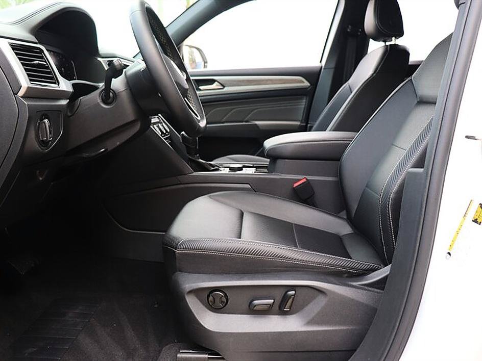 Used 2023 Volkswagen Atlas Cross Sport SE AWD/4WD image 18