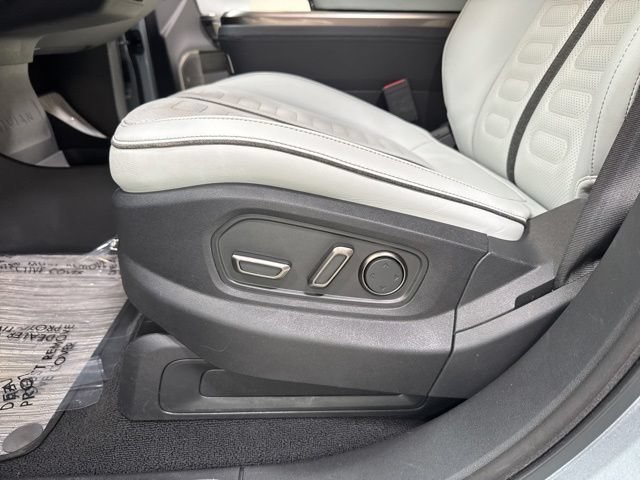 Used 2023 Rivian R1S Adventure Quad AWD/4WD image 9