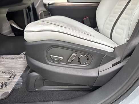 Used 2023 Rivian R1S Adventure AWD/4WD image 9