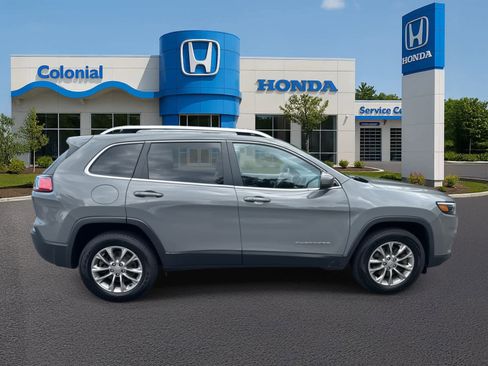 Used 2020 Jeep Cherokee Latitude Plus w/ Cold Weather Group image 8