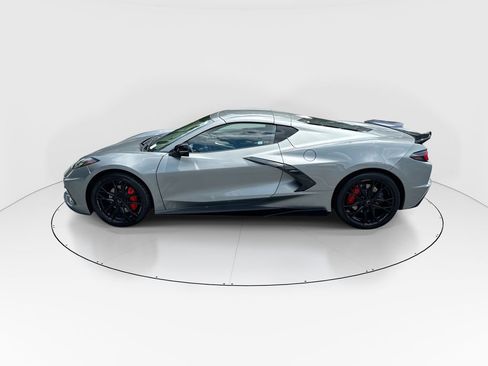 Used 2024 Chevrolet Corvette Stingray Preferred Cpe RWD image 5