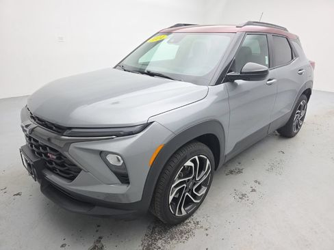 Used 2024 Chevrolet TrailBlazer RS w/ Convenience Package AWD/4WD image 4