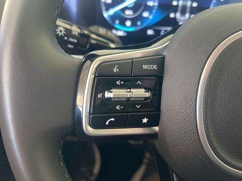 Certified 2024 Kia Carnival SX image 58