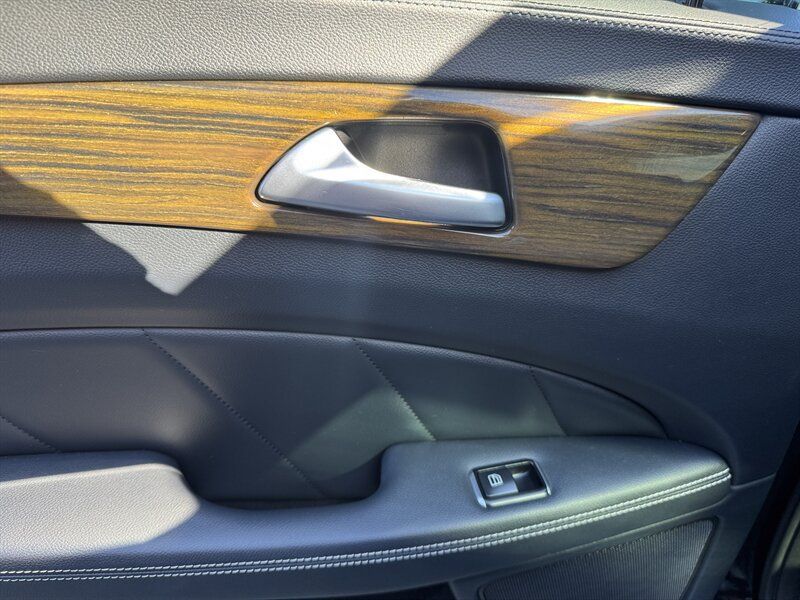 Used 2015 Mercedes-Benz CLS 400 image 28
