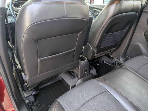 Used 2019 Chevrolet Trax LT w/ LT Convenience Package image 15