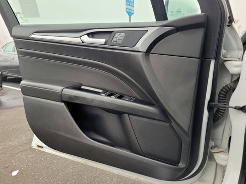 Used 2016 Ford Fusion Titanium image 25