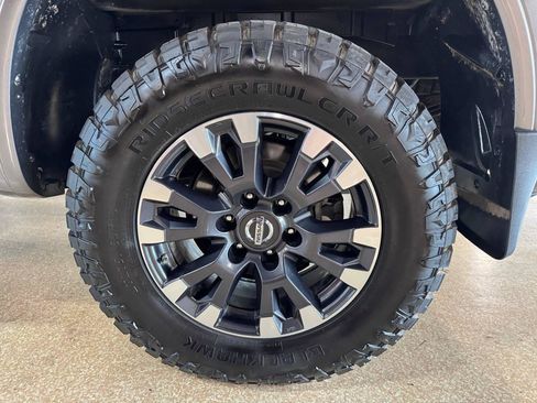 Used 2017 Nissan Titan PRO-4X w/ Pro-4x Convenience Package AWD/4WD image 52