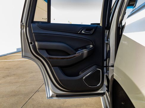 Used 2018 Chevrolet Tahoe LS image 36