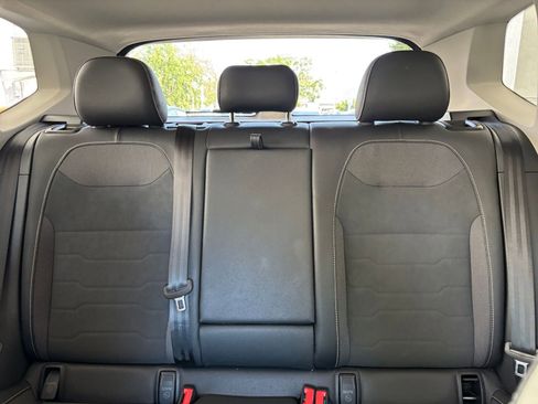 Used 2025 Volkswagen Taos SE image 38