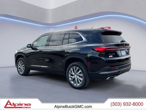 Used 2025 Buick Enclave Preferred image 3