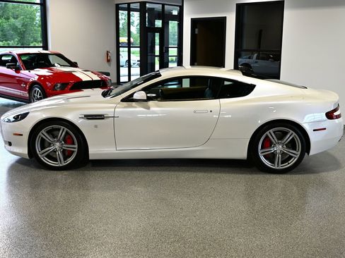 Used 2009 Aston Martin DB9 Coupe RWD image 7