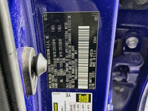 Used 2025 Toyota Corolla Cross XLE FWD image 12