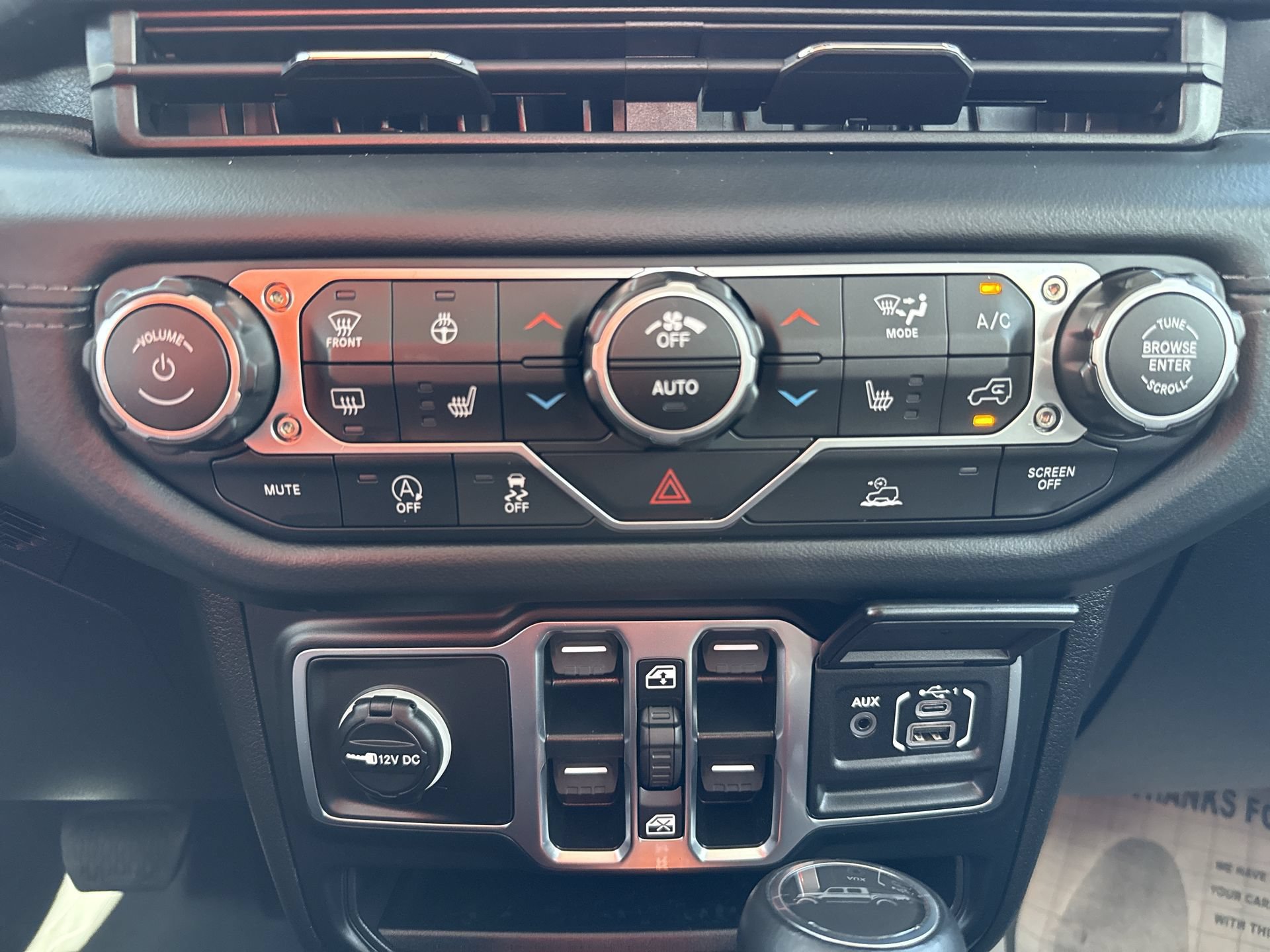 Used 2025 Jeep Gladiator Sport AWD/4WD image 16