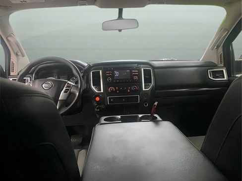 Used 2017 Nissan Titan S AWD/4WD image 20