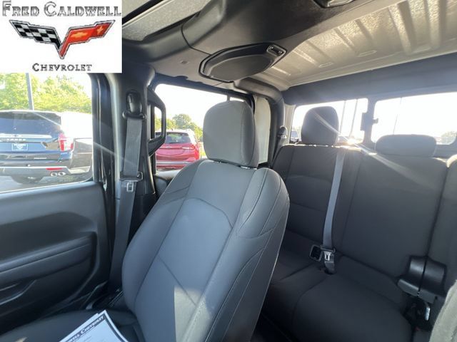 Used 2023 Jeep Gladiator Sport AWD/4WD image 12