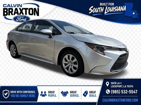 Used 2024 Toyota Corolla LE FWD image 1