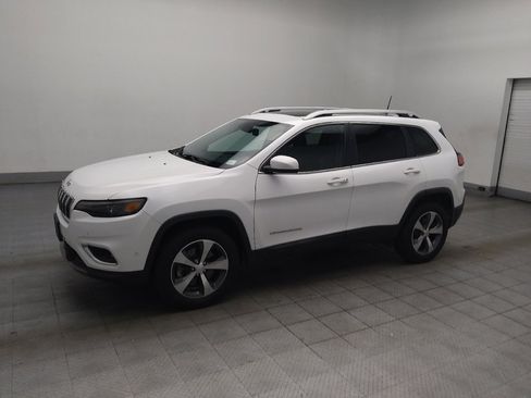 Used 2019 Jeep Cherokee Limited w/ Technology Group AWD/4WD image 2