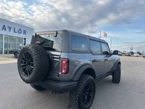 Used 2024 Ford Bronco Badlands image 18