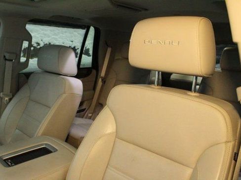 Used 2018 GMC Yukon Denali image 17