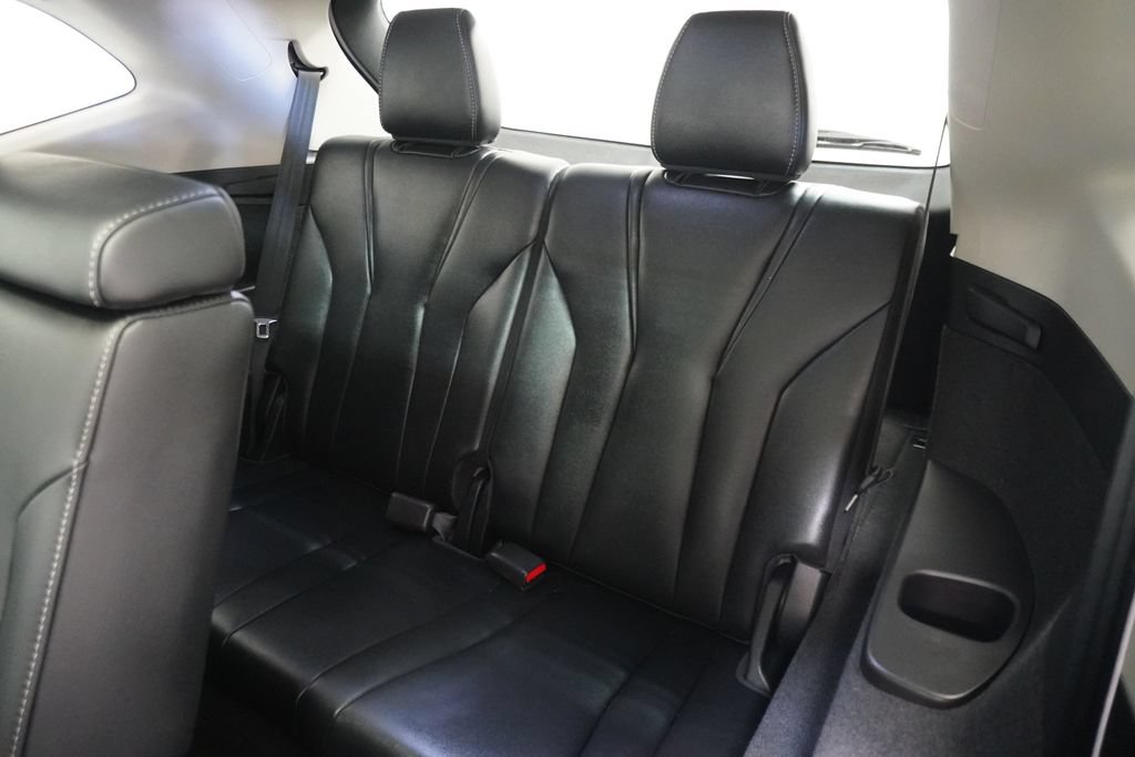Used 2023 Acura MDX w/ Technology Package FWD image 11