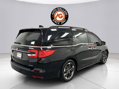 Used 2022 Honda Odyssey Elite image 6